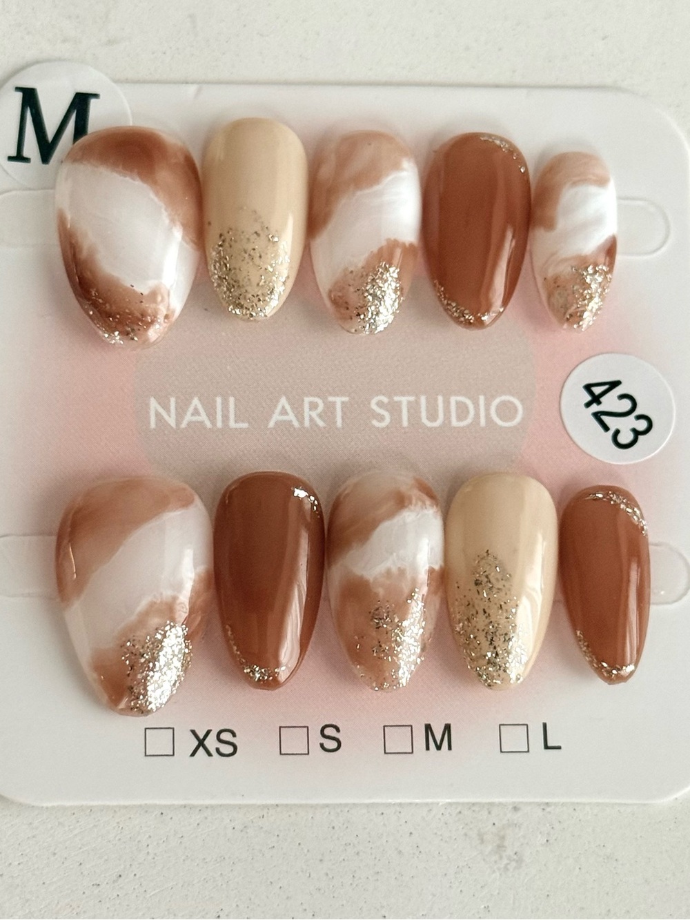 Handmade Beige & White Marble Press-On Set with Gold Glitter Size M